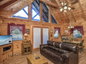 The Bear Pause by Eagles Ridge Resort