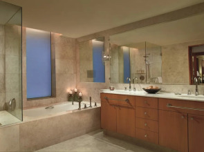 Отель The Ritz-Carlton, Dubai International Financial Centre