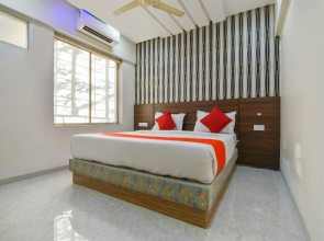 OYO Flagship 70715 Sunshine Inn