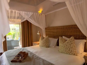 Giraffe Lodge