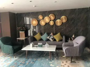 REX Hotel