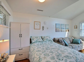 8 The Boat House Studio Bedroom Condo by RedAwning