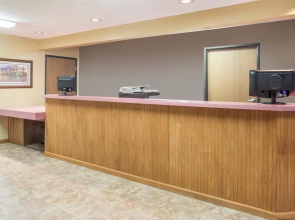 Super 8 By Wyndham Jerseyville Il