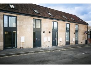Modern, Brand New Townhouse in Bath