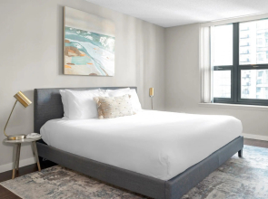 Chicago | Contactless! Family Friendly 2BD/2BA + Kitchen, W/D