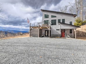 Scenic Hillside Cabin in Sylva w/ Hot Tub & Views!