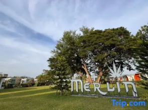 Merlin Hut & Farm