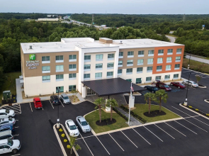 Holiday Inn Express & Suites Greenville S- Piedmont, an IHG Hotel