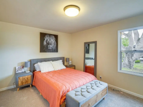 Peaceful Del Rey Oaks Retreat: 2 Mi to Beaches!