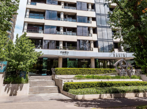 Oaks Melbourne St Kilda Road Hotel