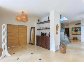 Steps to Best Beach VILLA UNICA 6Bedroom