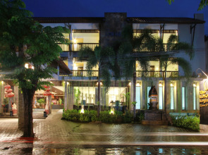 The Lokha Legian Resort & Spa