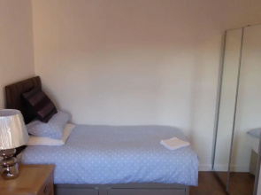 Sunninghill Apartment