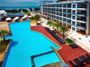 Grand Blue Fantastic Pool / Sea View 1 BR unit