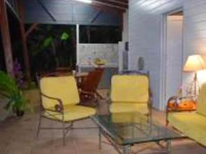 Villa With one Bedroom in Le Gosier, With Private Pool, Furnished Terrace and Wifi - 1 km From the Beach