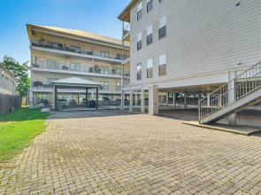 Biloxi Condo w/ Community Pool ~ Half-mi to Beach!