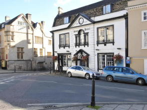 Swan Hotel