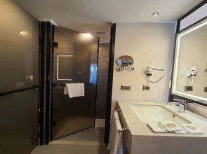 Sunthalia Hotels & Resorts