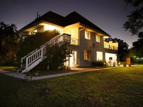 Spaciousviewsbalcony2-bedroomsen-suitenetflix