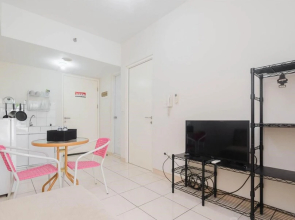 Nice And Comfort 2Br At Springlake Summarecon Bekasi Apartment