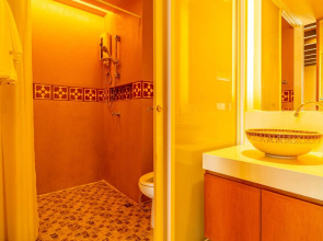 Amber Boutique Silom Hotel