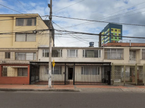 Ayenda 1055 Agora Inn Corferias