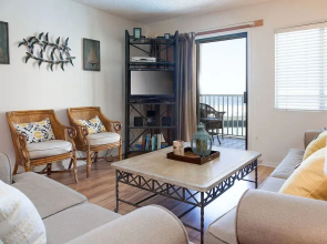 Gulf Shore Condo #317 - 2 Br condo by RedAwning