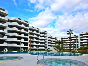 Arenales Playa 93 by Bravos Club