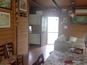 House With one Bedroom in Sant'antonio Abate, With Wonderful Mountain View, Enclosed Garden and Wifi Near the Beach