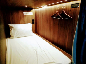 Wink @ McCallum Street - Hostel