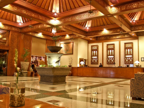 Singgasana Hotel Surabaya