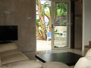 Avgi House