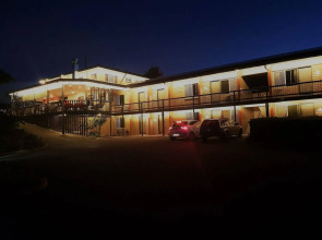 Island View Motel