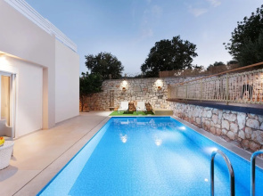 Villa Excesio - With Private Pool