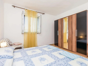Nice Apartment in Bosana-pag With 3 Bedrooms and Wifi