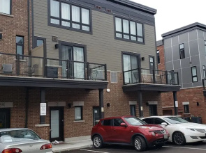 Chic Town House at Lake Ontario