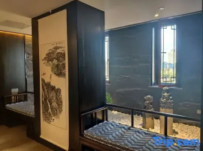 Grand Pavilion Hotel