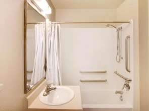 Woodspring Suites Baton Rouge Airport