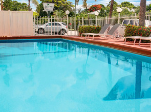 Travelodge by Wyndham Fort Lauderdale