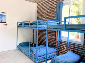 Domik Homestay - Cát Bà