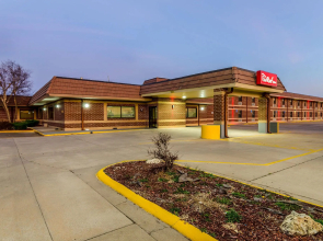 Red Roof Inn & Conference Center Wichita Airport