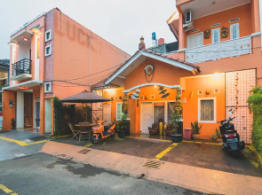 RedDoorz near Margahayu Raya
