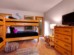 Abode At Ontario Lodge