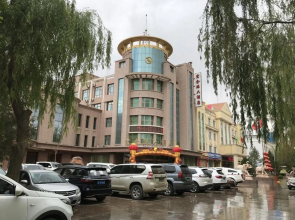 Guazhou macro Golden Resources Hotel
