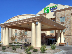 Spark by Hilton Pecos