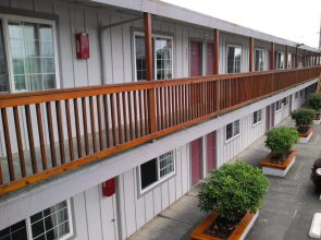 Penny Saver Inn