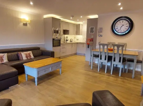 Loch Rannoch Highland Club Pine Marten Lodge 01