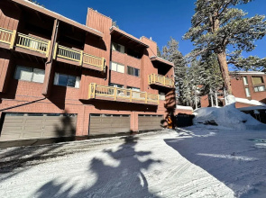 Modern Cabin for 6, Near Slopes + Canyon Lodge!