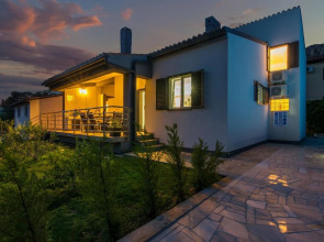 Awesome Home in Jurandvor With 3 Bedrooms, Wifi and Outdoor Swimming Pool