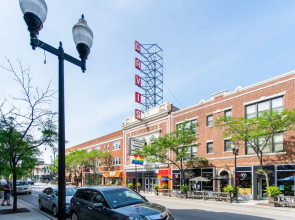 1BR Getaway Apt Modern in Lincoln Square